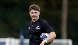Barrett commits to New Zealand through to 2027 World Cup